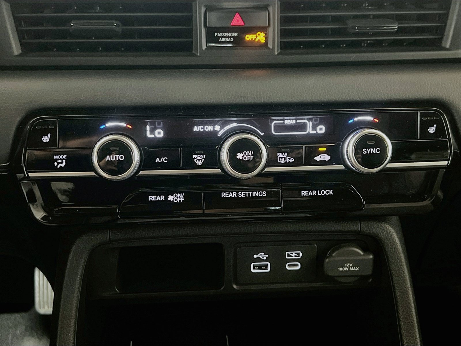 Used 2023 Honda Pilot Touring image 12