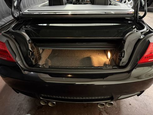 Used 2011 BMW M3 Convertible image 27