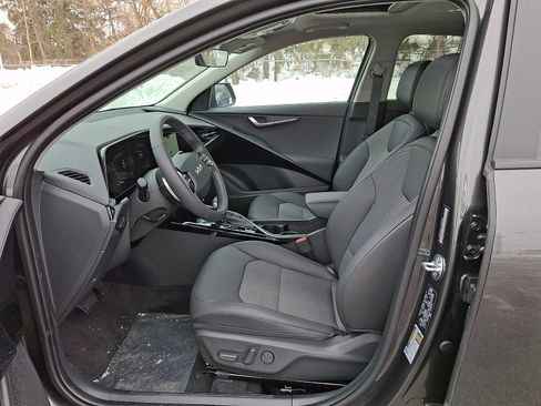 New 2026 Kia Niro EX image 13