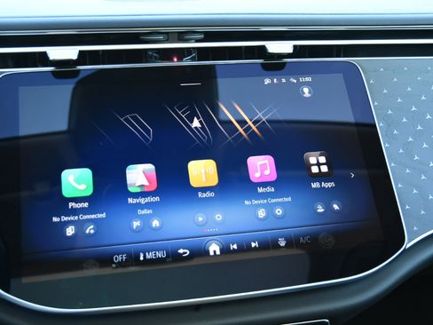 Used 2025 Mercedes-Benz E 350 Sedan image 16