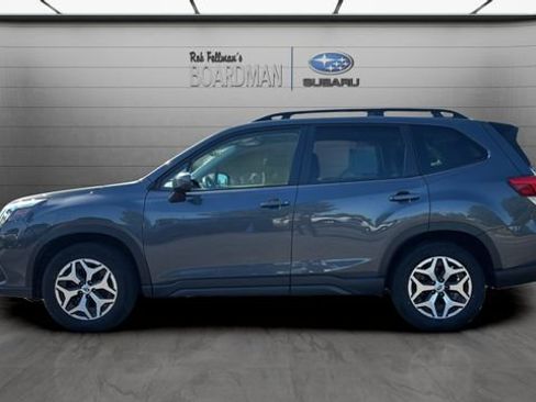 Used 2024 Subaru Forester Premium AWD/4WD image 9