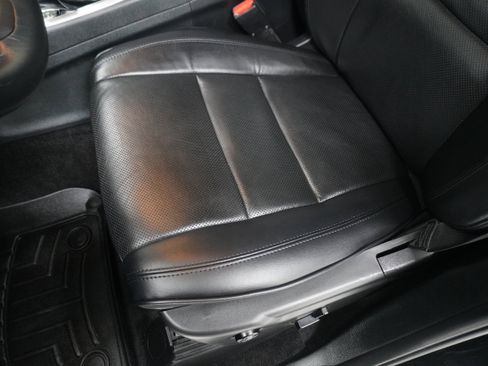 Used 2018 Jeep Grand Cherokee Overland image 11