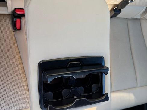 Used 2023 BMW 330i Sedan w/ Premium Package image 33