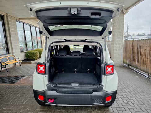 Used 2019 Jeep Renegade Trailhawk image 52