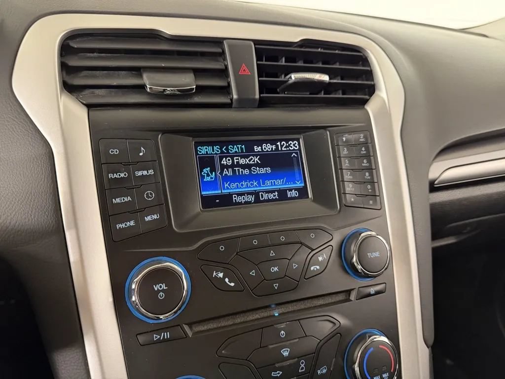 Used 2013 Ford Fusion SE FWD image 18