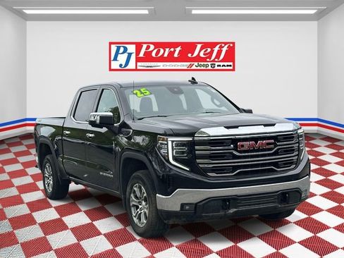 Used 2025 GMC Sierra 1500 SLT AWD/4WD image 2