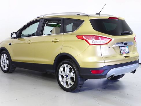 Used 2014 Ford Escape Titanium FWD image 9