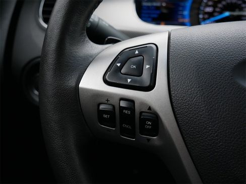 Used 2015 Ford Taurus SHO w/ Equipment Group 401A image 19