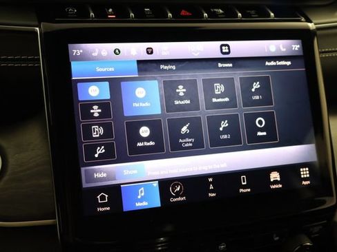 Used 2023 Jeep Grand Cherokee Limited w/ Black Appearance Package RWD image 31