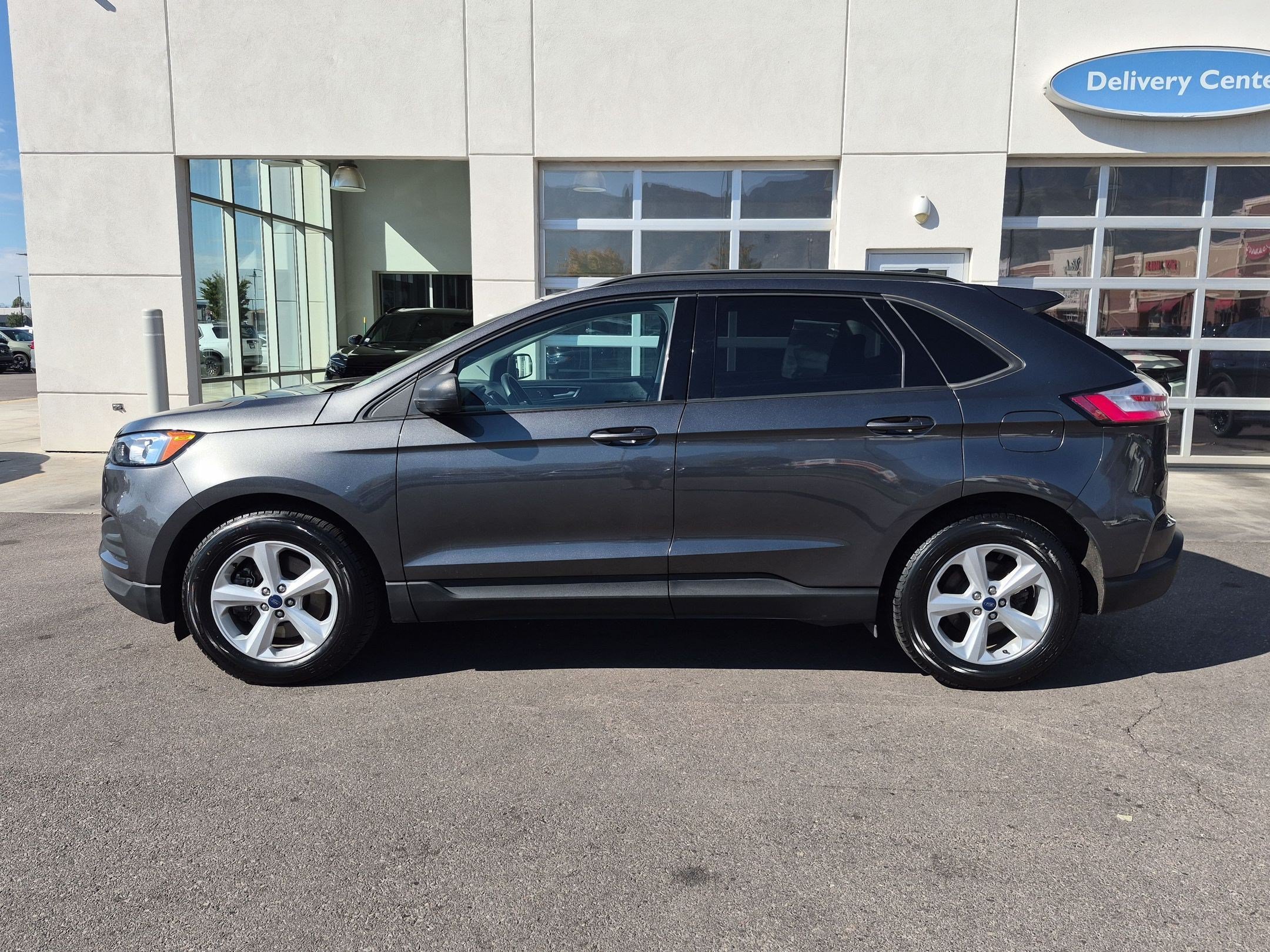 Used 2020 Ford Edge SE AWD/4WD image 9