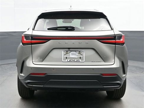 Used 2025 Lexus NX 250 FWD w/ Premium Package image 7
