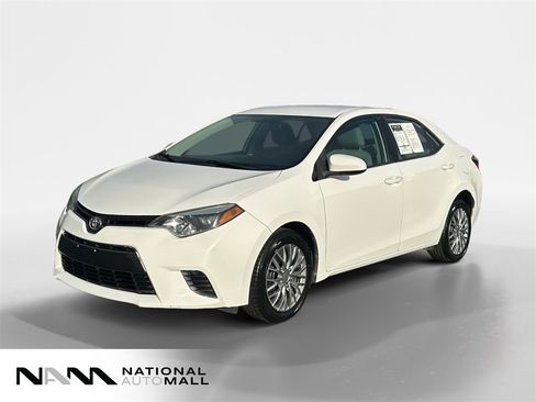 Used 2015 Toyota Corolla LE image 1
