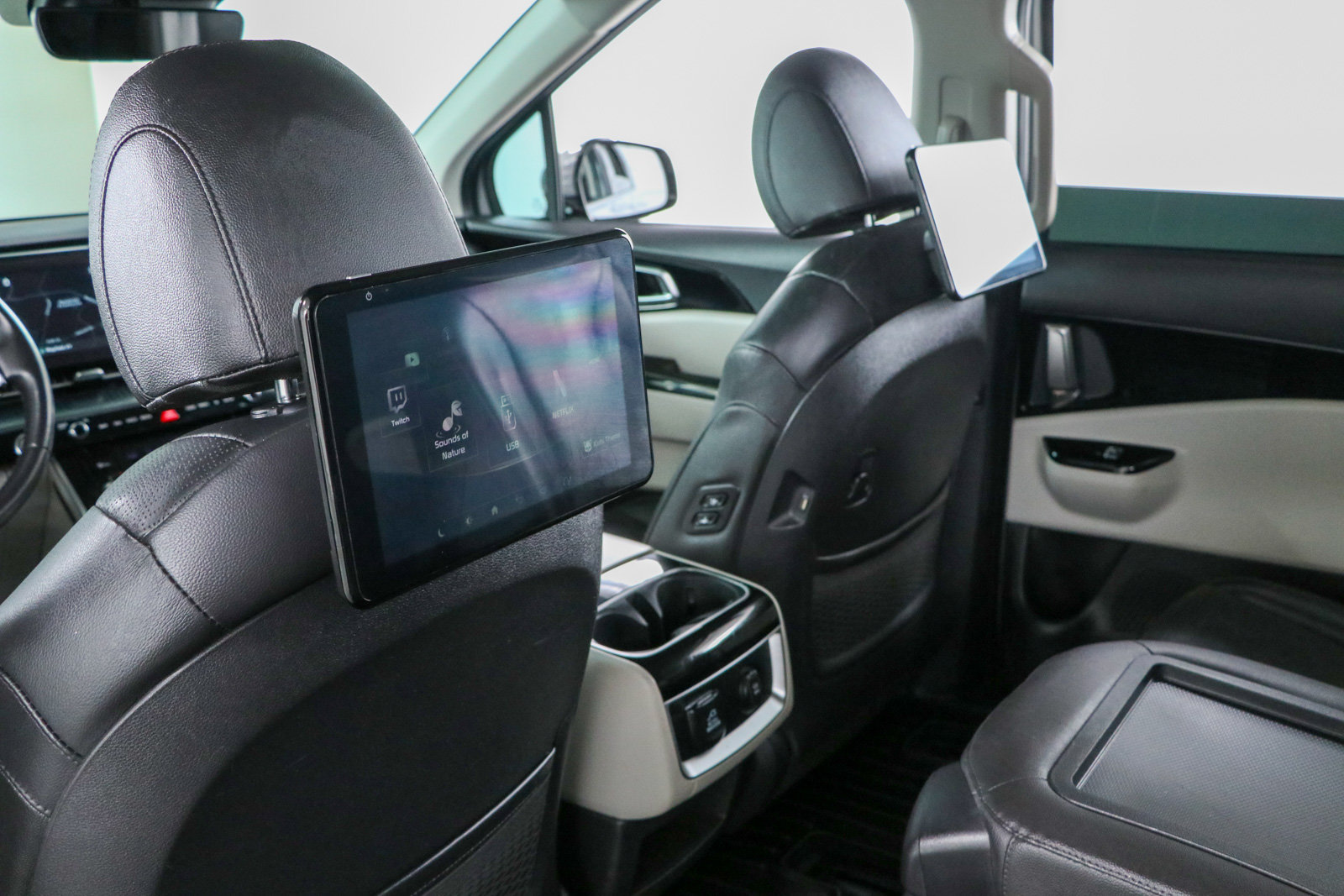 Used 2024 Kia Carnival SX Prestige FWD image 26