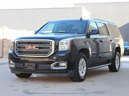 Used 2019 GMC Yukon XL SLT w/ Open Road Package image 2