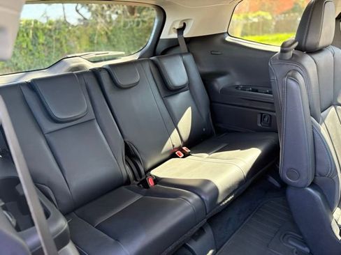 Used 2022 Subaru Ascent Limited image 26