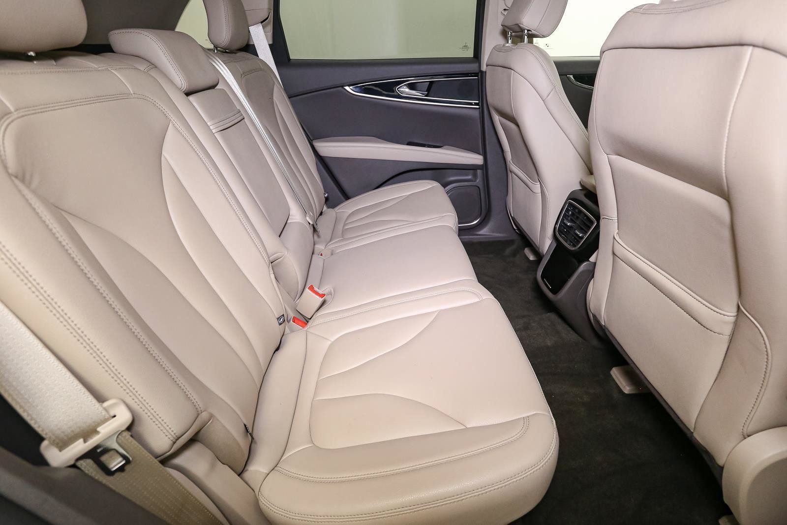 Used 2023 Lincoln Nautilus AWD w/ Premium Package image 21