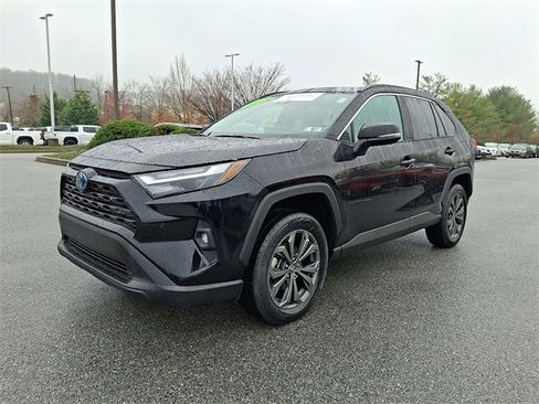 Certified 2024 Toyota RAV4 XLE Premium image 3