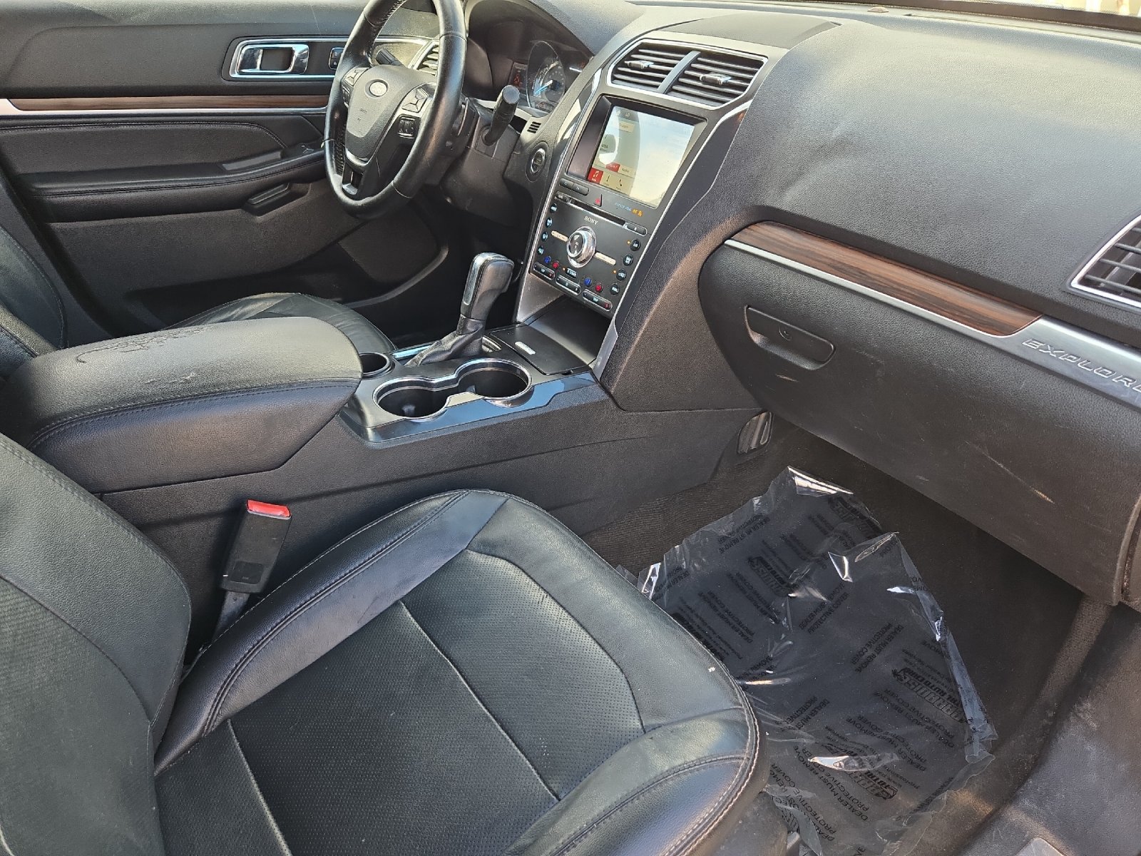 Used 2017 Ford Explorer Limited FWD image 16