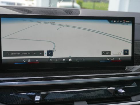 Certified 2025 BMW X6 xDrive40i w/ Climate Comfort Package image 21