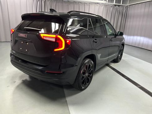 Used 2022 GMC Terrain SLT w/ Tech Package image 7
