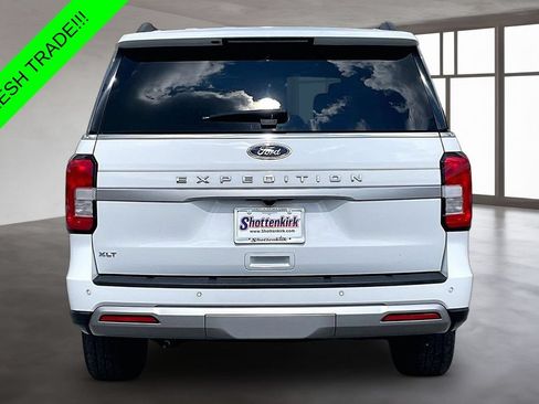Used 2024 Ford Expedition XLT RWD image 5