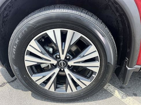 Certified 2023 Nissan Rogue SV w/ SV Premium B Package FWD image 9