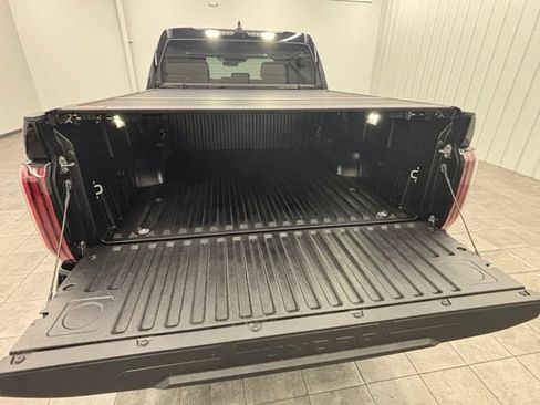 Used 2024 Toyota Tundra Platinum AWD/4WD image 10