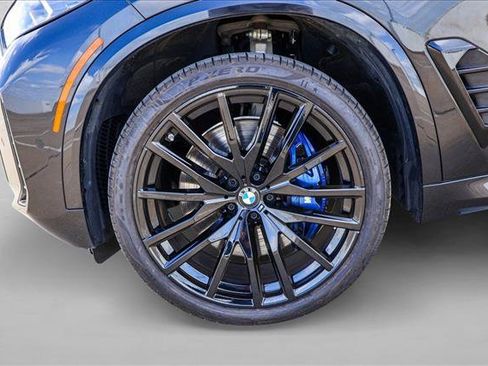 Used 2025 BMW X5 M60i AWD/4WD image 9