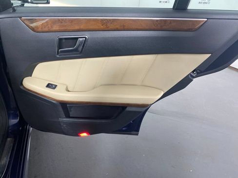 Used 2013 Mercedes-Benz E 350 Sedan image 32