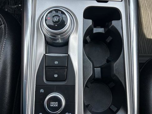 Certified 2020 Ford Explorer XLT w/ Equipment Group 202A AWD/4WD image 33