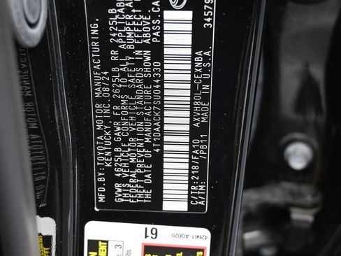 Used 2025 Toyota Camry LE image 16