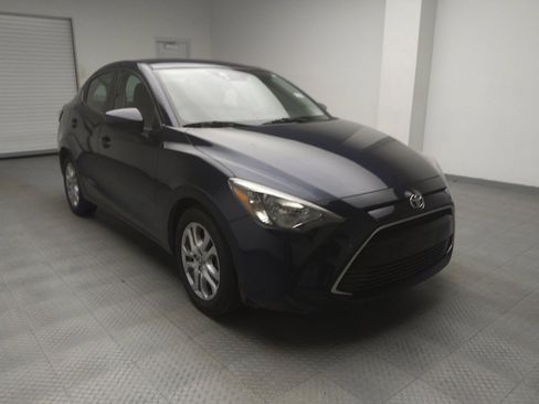 Used 2018 Toyota Yaris iA image 13