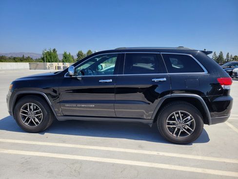 Used 2021 Jeep Grand Cherokee Limited RWD image 2