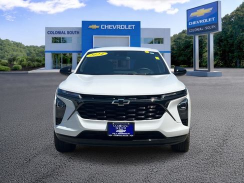 Certified 2024 Chevrolet Trax RS w/ Driver Confidence Package FWD image 8