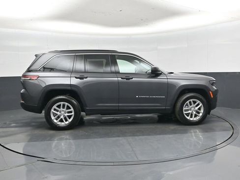 New 2026 Jeep Grand Cherokee Laredo X AWD/4WD image 2