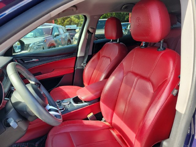 Used 2020 Alfa Romeo Stelvio w/ Nero Edizione RWD image 19