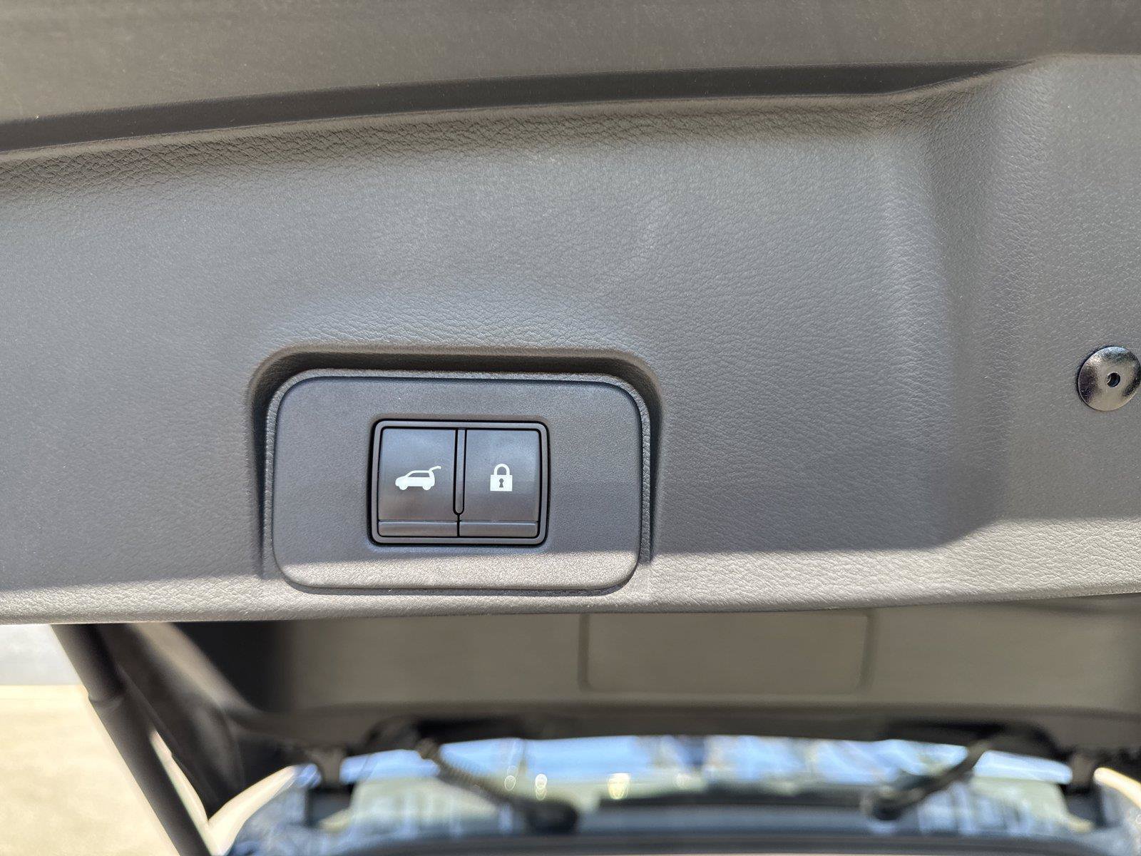 Used 2021 Nissan Rogue SL FWD image 27
