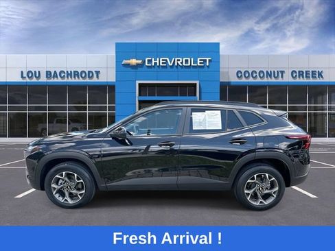 Used 2024 Chevrolet Trax LT FWD image 5