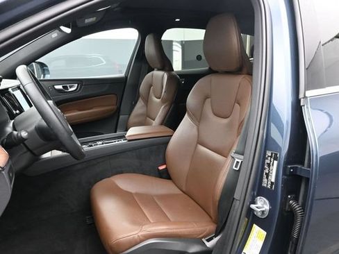 Used 2023 Volvo XC60 B5 Plus w/ Protection Package Premier AWD/4WD image 10