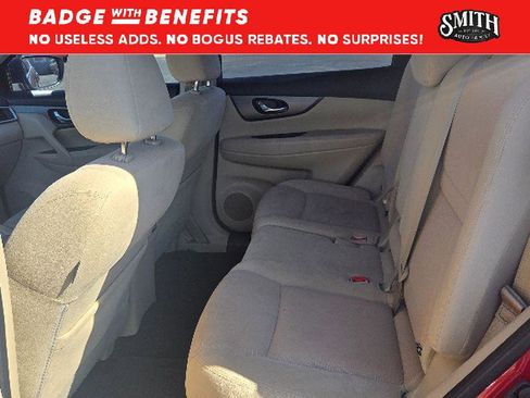 Used 2016 Nissan Rogue S FWD image 11