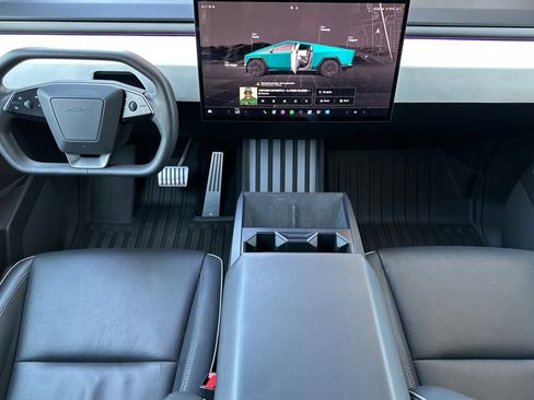 Used 2024 Tesla Cybertruck AWD Crew Cab image 14