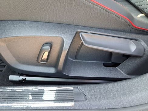 New 2025 Volkswagen GTI SE image 7