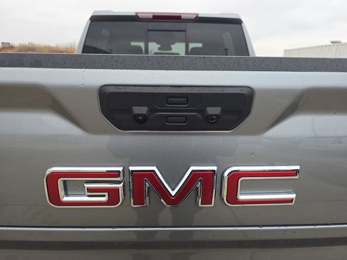 New 2026 GMC Sierra 1500 SLT w/ SLT Premium Plus Package AWD/4WD image 13