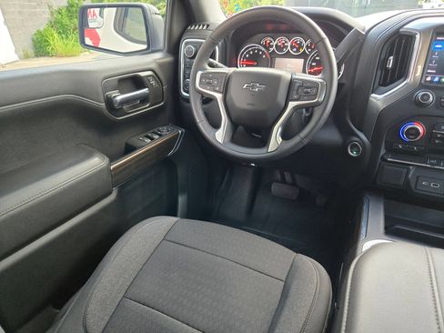 Used 2022 Chevrolet Silverado 1500 RST AWD/4WD image 9