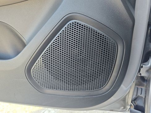 Used 2024 Hyundai Venue SEL image 21