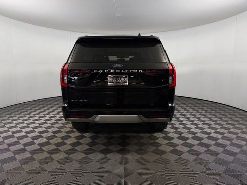 Used 2025 Ford Expedition Platinum image 8