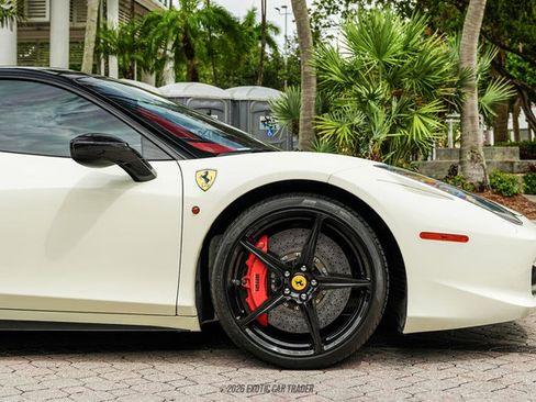 Used 2012 Ferrari 458 Italia Coupe RWD image 9