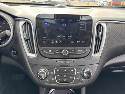 Used 2023 Chevrolet Malibu LT FWD image 19
