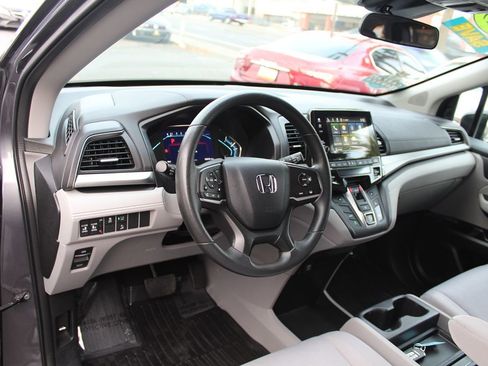 Used 2019 Honda Odyssey EX image 18
