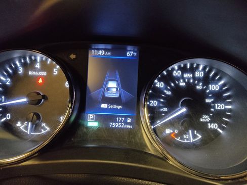 Used 2019 Nissan Rogue SV FWD image 23